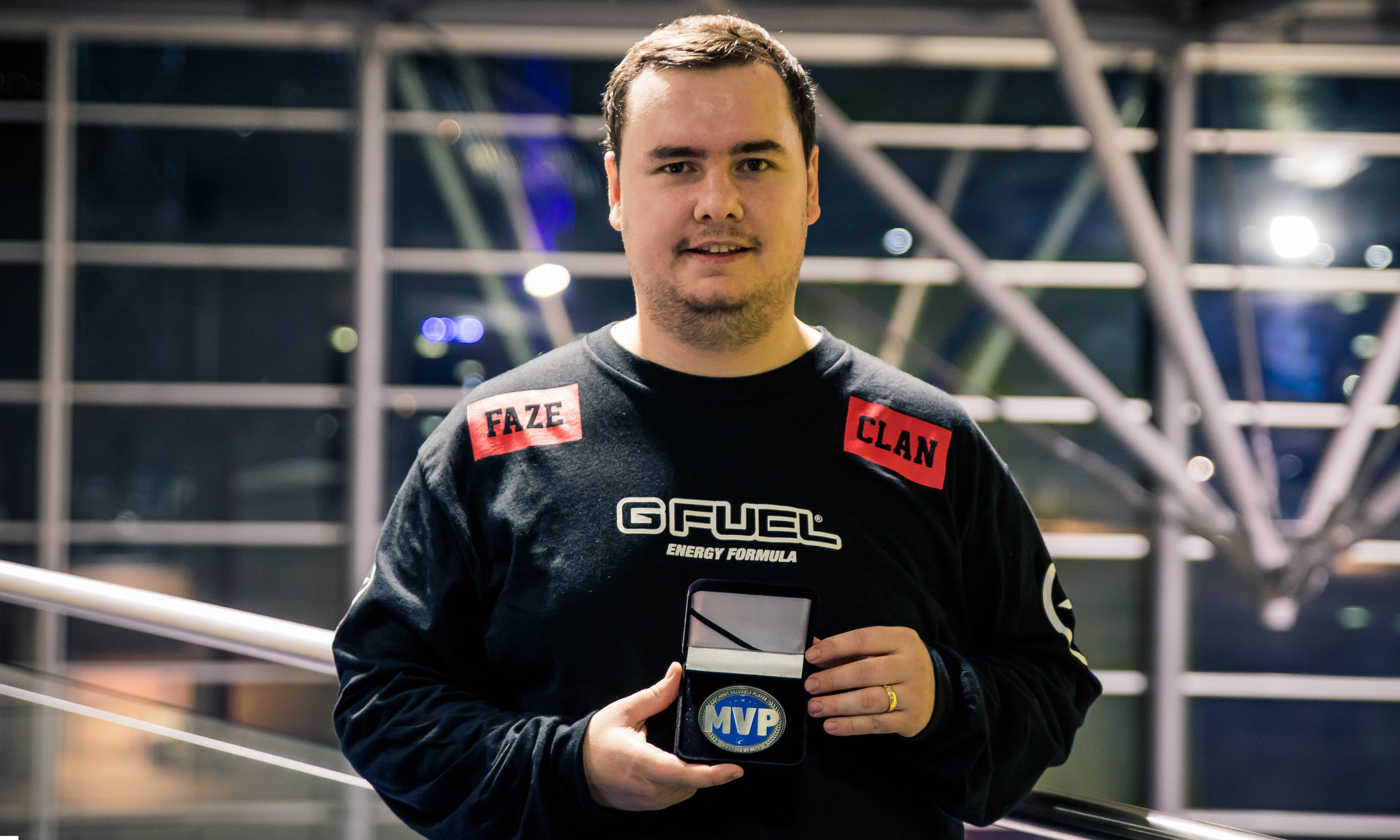 LEC媒体人Wooloo发推： 搞定了！Prince明年将在LCS进行比赛，因为他现在已经和FlyQuest达成签约。